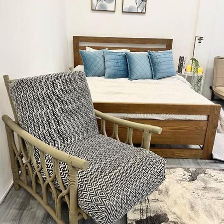 Roemah Lily Studio Тана Рата Екстериор снимка