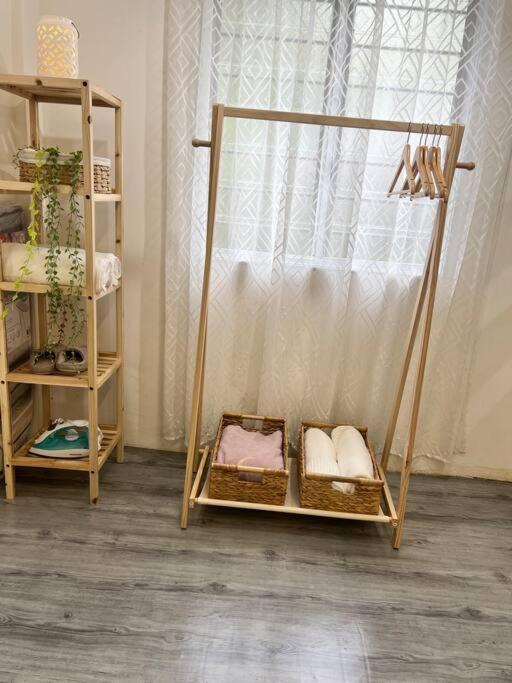 Roemah Lily Studio Тана Рата Екстериор снимка